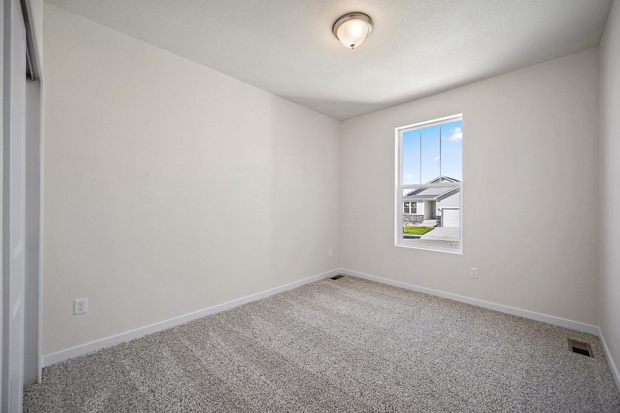 Spacious, unfurnished interior of a new home in Aspen Ranch, Fountain (Image 28).