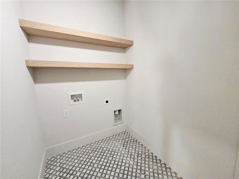 Spacious, unfurnished interior of a new home in Aster, Roswell (Image 33).