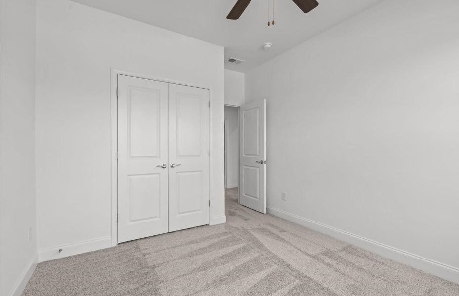 Spacious, unfurnished interior of a new home in Alston Park, Greenville (Image 22).