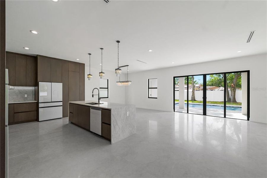 Image 47 of a home in .