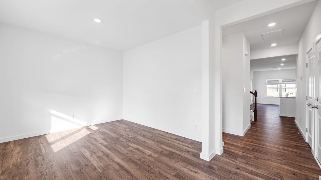 Spacious, unfurnished interior of a new home in Hawks Landing, Apison (Image 10).