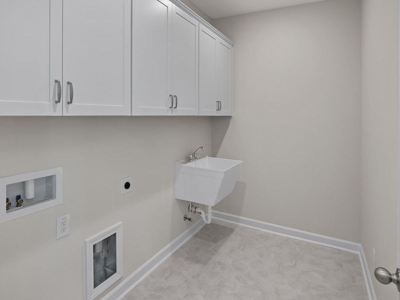 Furnished interior view inside a new home in Sage on North Main, Wake Forest (Image 12). Furnished interior view inside a new home in Sage on North Main, Wake Forest (Image 12).