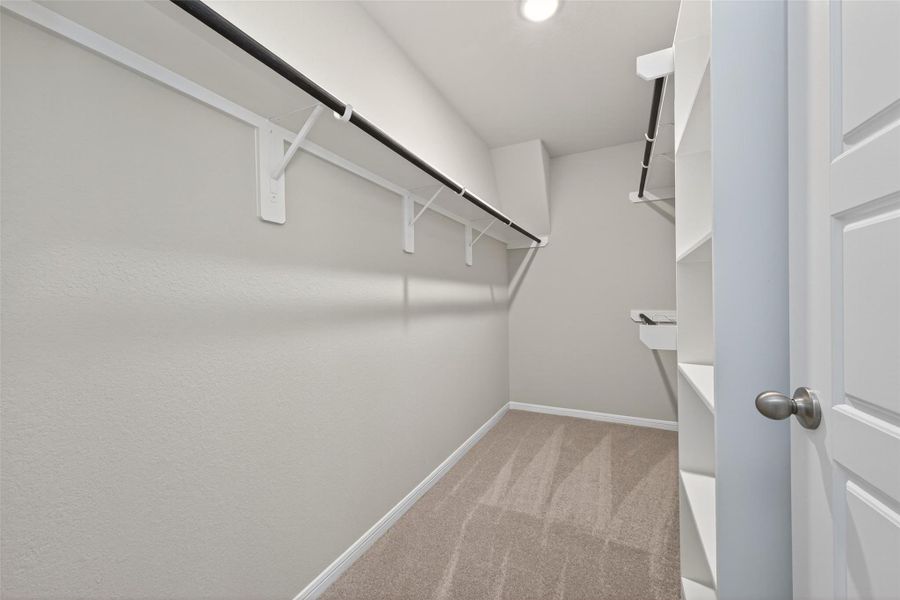 Spacious, unfurnished interior of a new home in Woodland Lakes, Huffman (Image 35).