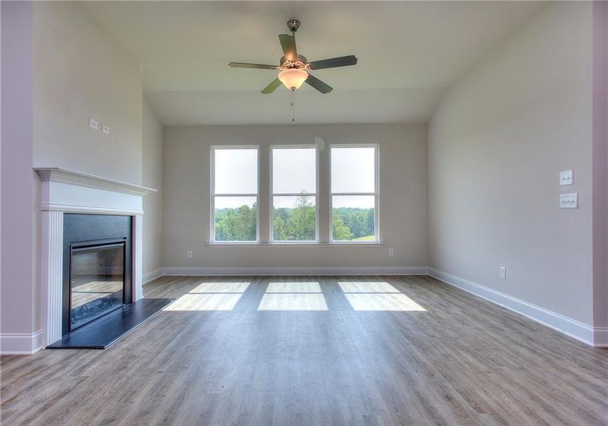 Spacious, unfurnished interior of a new home in , Homer (Image 24).
