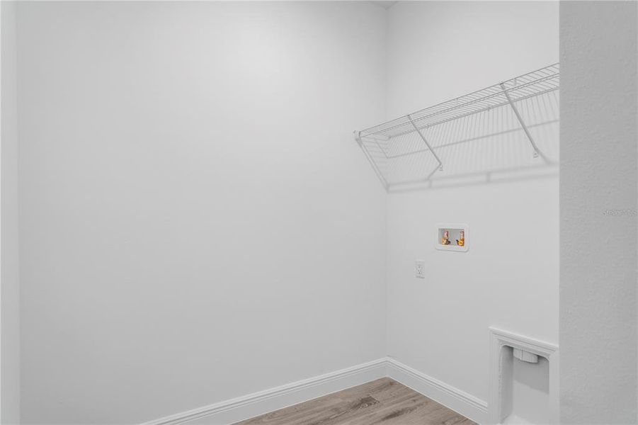 Spacious, unfurnished interior of a new home in , Citrus Springs (Image 29).