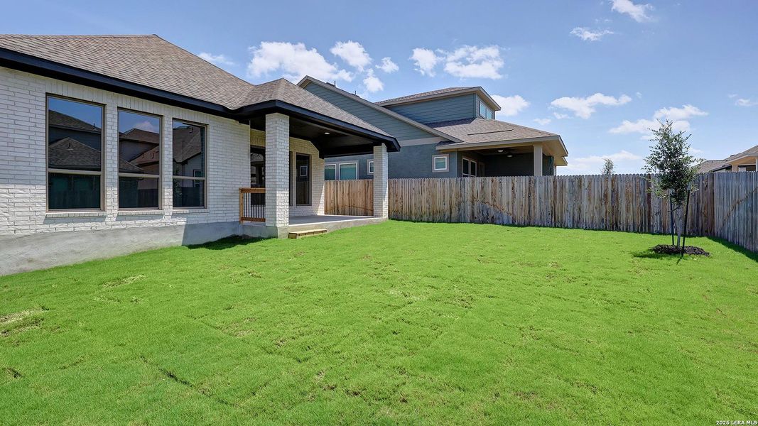 Exterior details and patio area of a home in Ladera, San Antonio (Image 19).