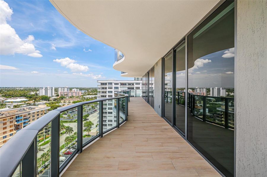 Condo located in Pompano Beach, FL showcasing its design and architecture (Image 24).