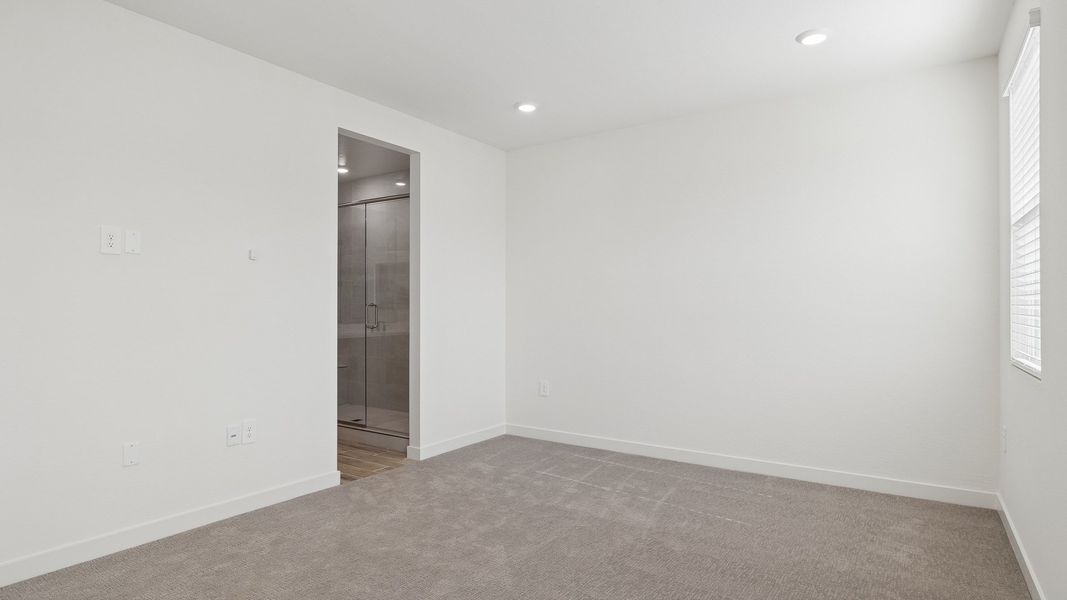 Spacious, unfurnished interior of a new home in The Ridge at Stone Butte, Phoenix (Image 25).