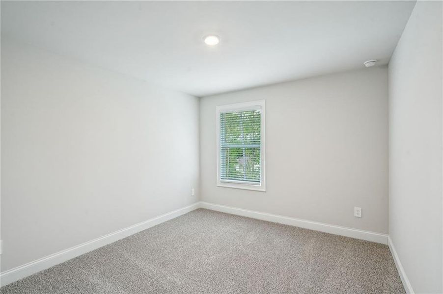 Spacious, unfurnished interior of a new home in Martin Springs - Estate Series, Lawrenceville (Image 18).
