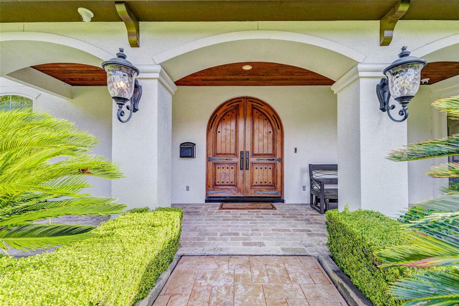 Exterior details and patio area of a home in , Bellaire (Image 3).