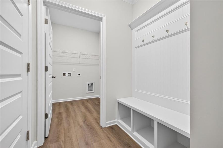 Spacious, unfurnished interior of a new home in Allen Manor, Hoschton (Image 36).