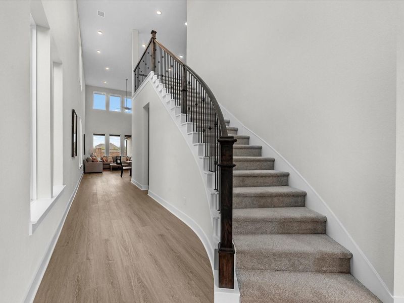 Spacious, unfurnished interior of a new home in Trillium 40′, Richmond (Image 18).