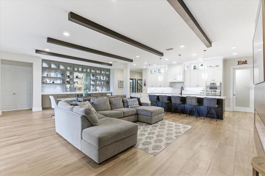 Furnished interior view inside a new home in , Orlando (Image 7).