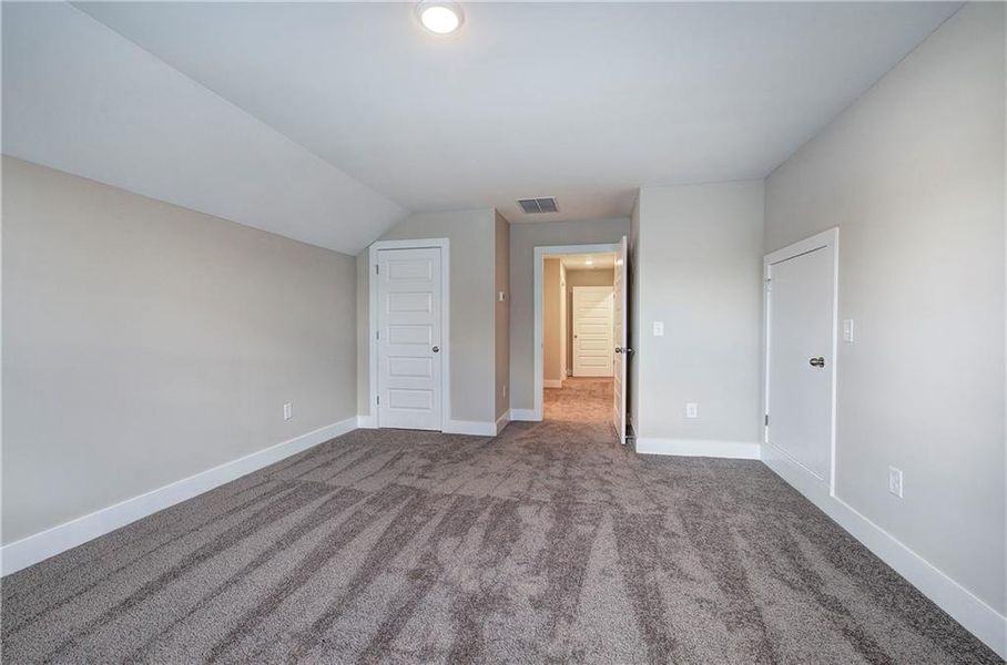 Spacious, unfurnished interior of a new home in , Cartersville (Image 19).