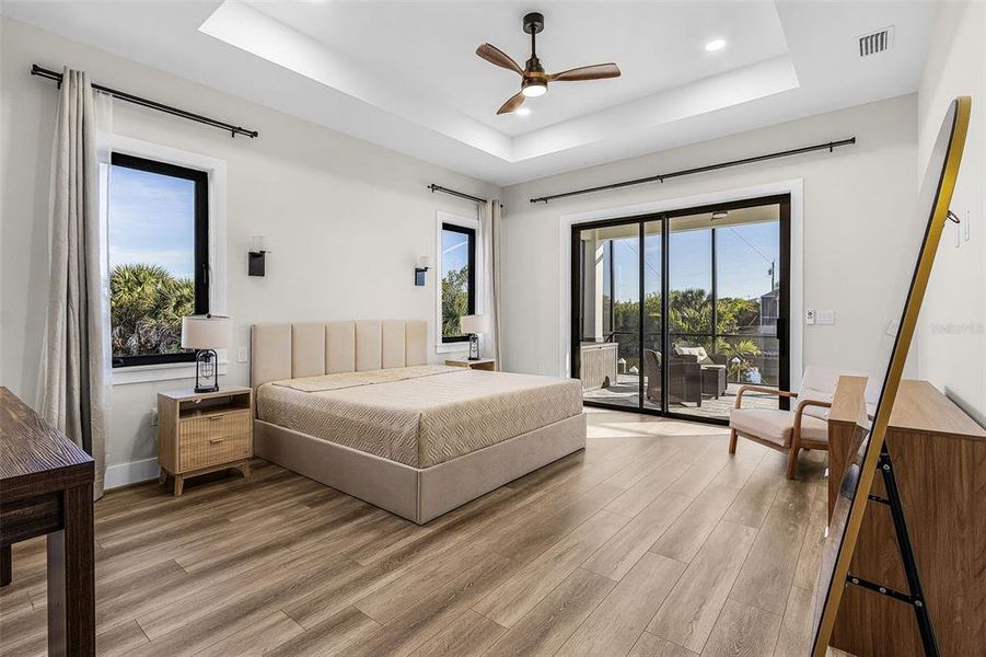 Furnished interior view inside a new home in , Port Charlotte (Image 10).