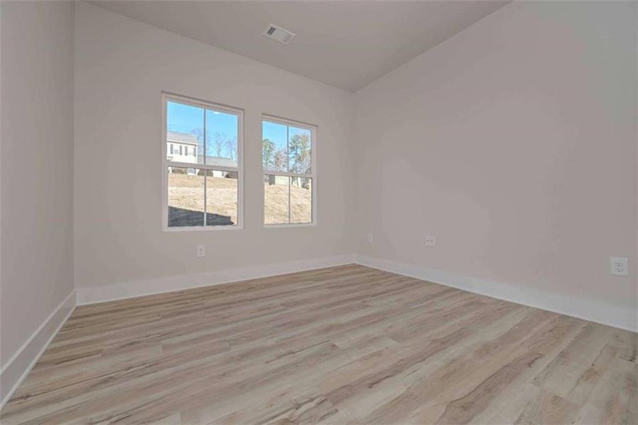 Spacious, unfurnished interior of a new home in , Buchanan (Image 21).