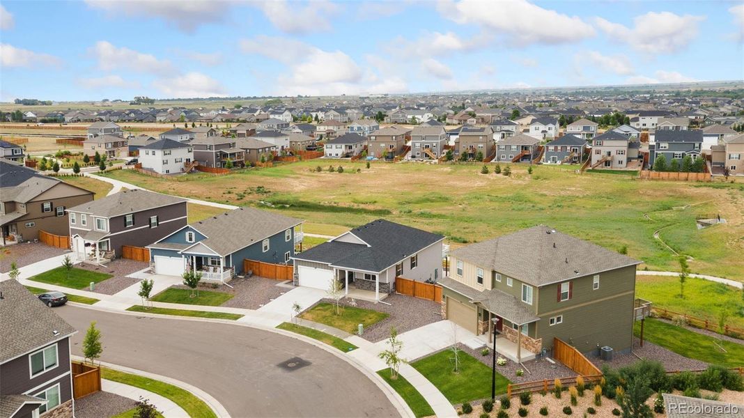 Image 28 of a home in Lakeside Canyon.