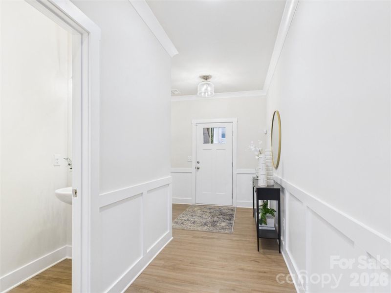 Spacious, unfurnished interior of a new home in Kinghurst Cove, Charlotte (Image 24).