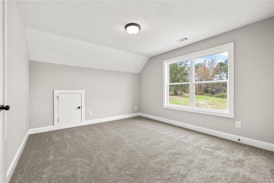Spacious, unfurnished interior of a new home in , Jefferson (Image 20).