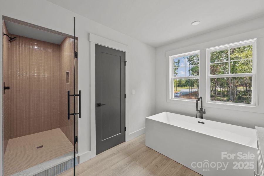 Furnished interior view inside a new home in , Richfield (Image 15).