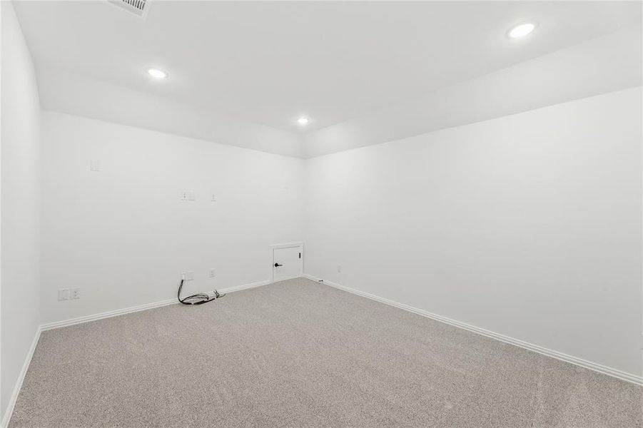 Spacious, unfurnished interior of a new home in Creekview Meadows, Celina (Image 22).