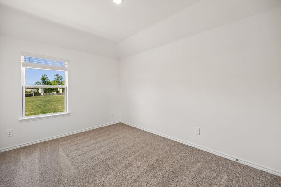 Spacious, unfurnished interior of a new home in Montgomery Bend, Montgomery (Image 25).