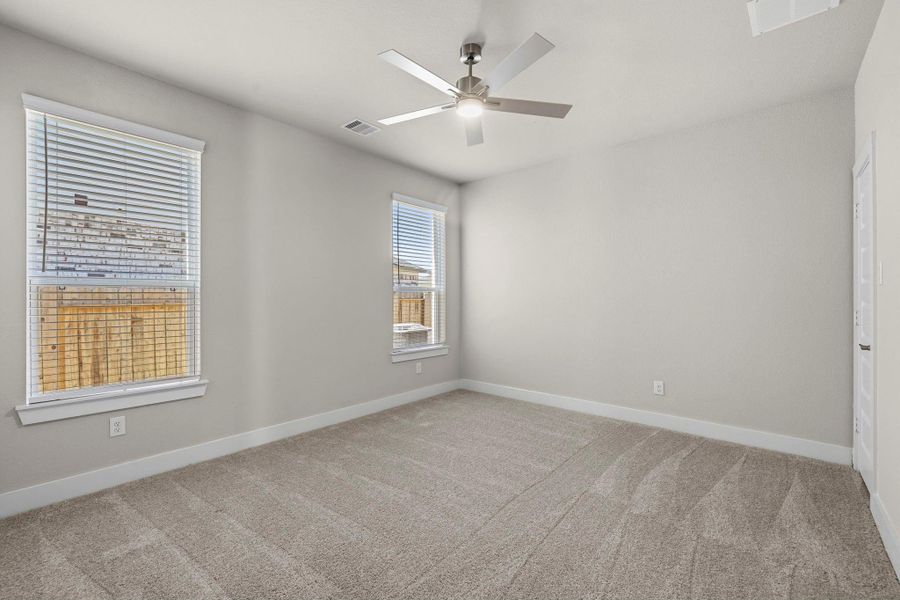 Spacious, unfurnished interior of a new home in Barton Creek Ranch, Conroe (Image 30). Spacious, unfurnished interior of a new home in Barton Creek Ranch, Conroe (Image 30).