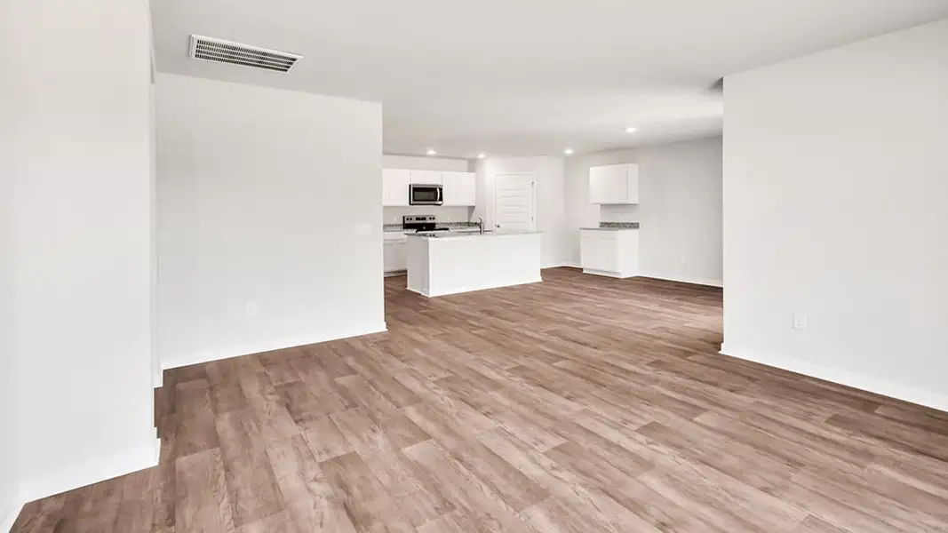 Spacious, unfurnished interior of a new home in Caspian Ridge, Richlands (Image 16).