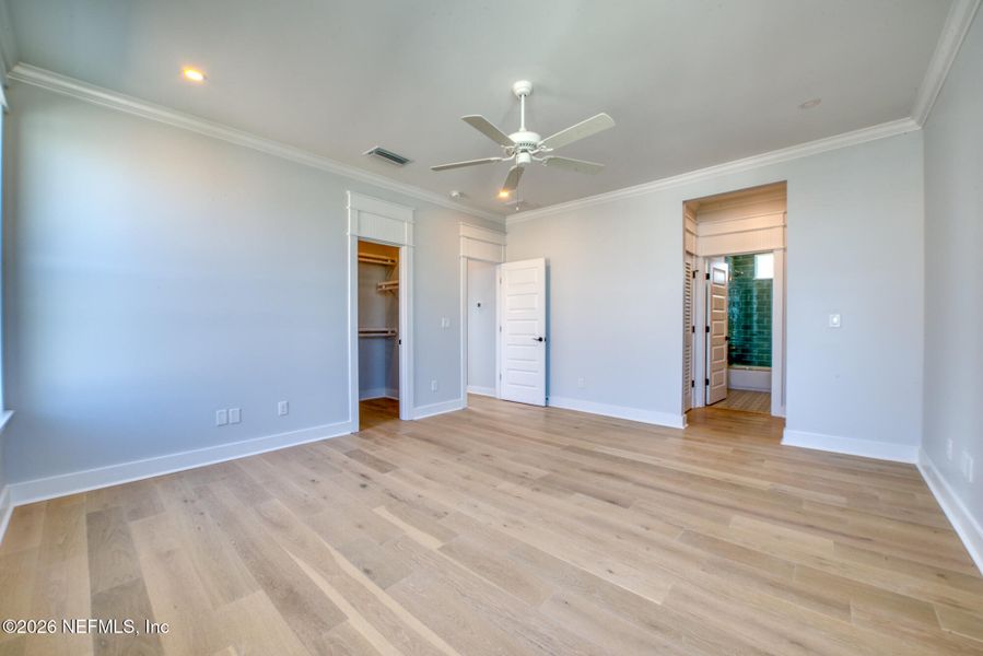 Spacious, unfurnished interior of a new home in , Jacksonville Beach (Image 19).