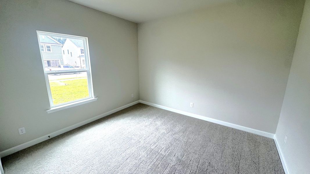 Spacious, unfurnished interior of a new home in Watson Hill, Summerville (Image 9).