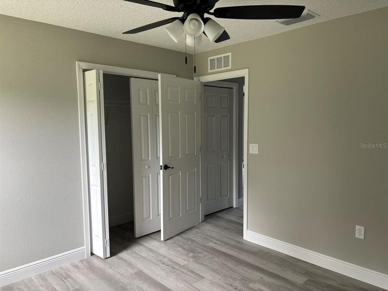 Spacious, unfurnished interior of a new home in , Dunnellon (Image 21).