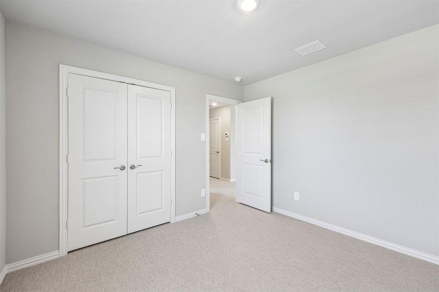 Spacious, unfurnished interior of a new home in Lakehaven - Premier Series, Farmersville (Image 28).