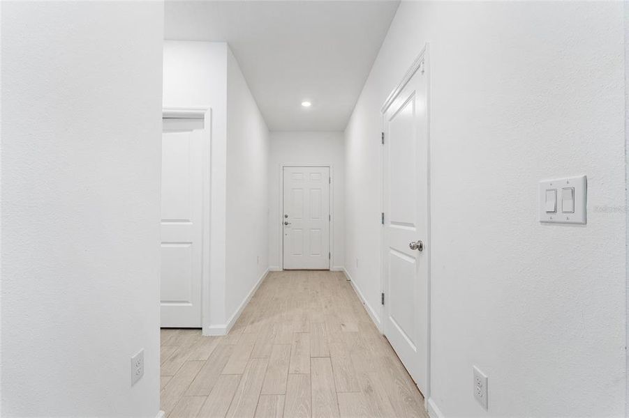 Spacious, unfurnished interior of a new home in Liberty Village: Liberty Village - Phase One, Ocala (Image 23).