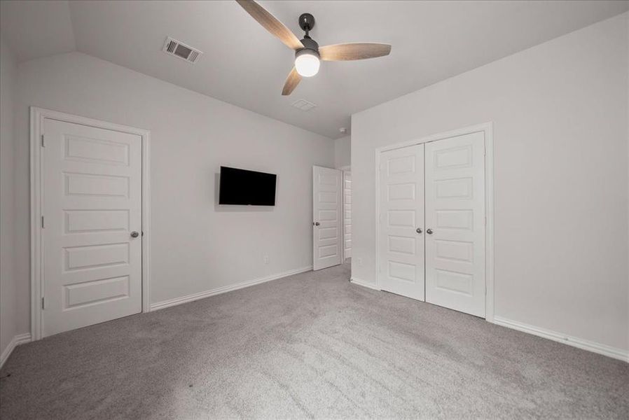 Spacious, unfurnished interior of a new home in , Little Elm (Image 23).