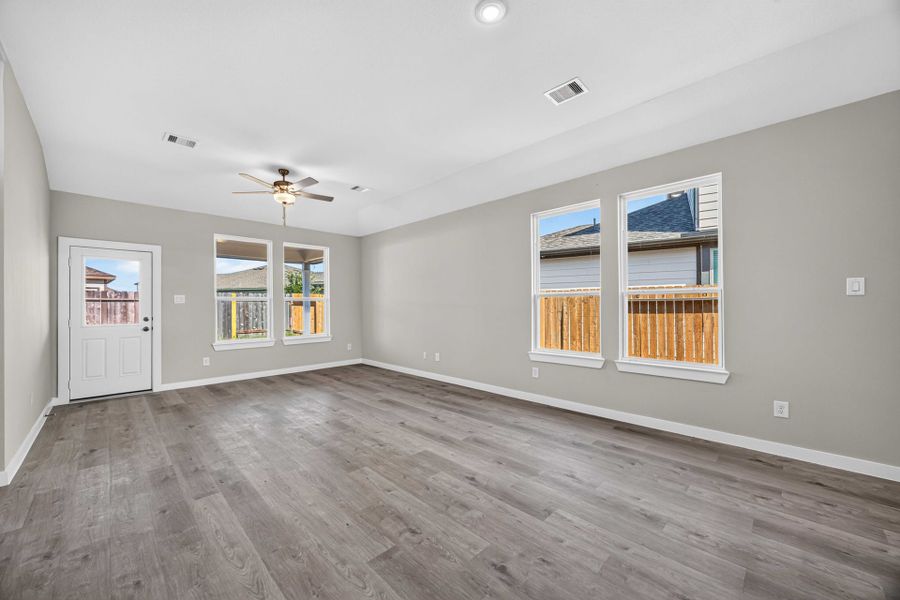 16836 Needlepoint Dr - Hawthorne - Family Room
