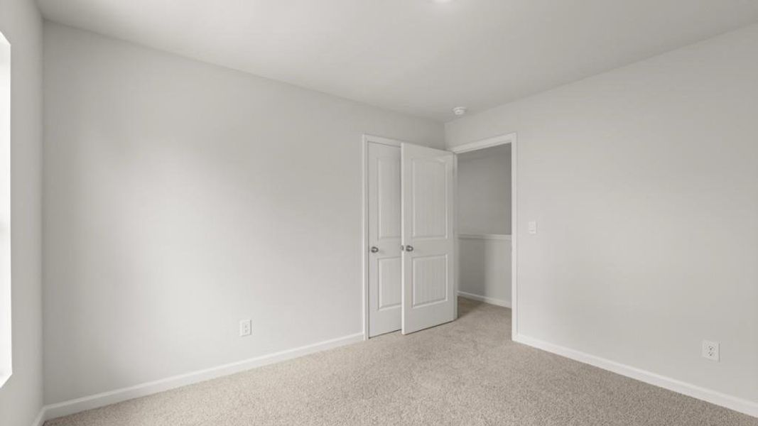 Spacious, unfurnished interior of a new home in Thompson Ridge, Dallas (Image 19). Spacious, unfurnished interior of a new home in Thompson Ridge, Dallas (Image 19).