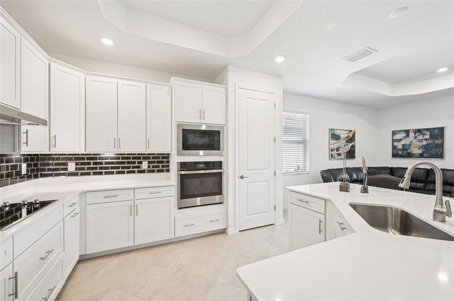 Furnished interior view inside a new home in , Venice (Image 15).