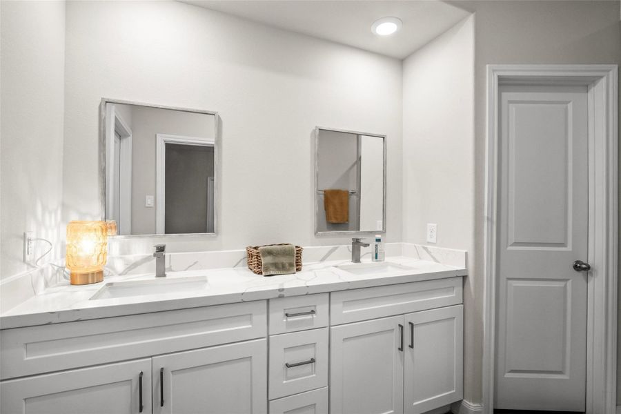 Furnished interior view inside a new home in , Conroe (Image 10).