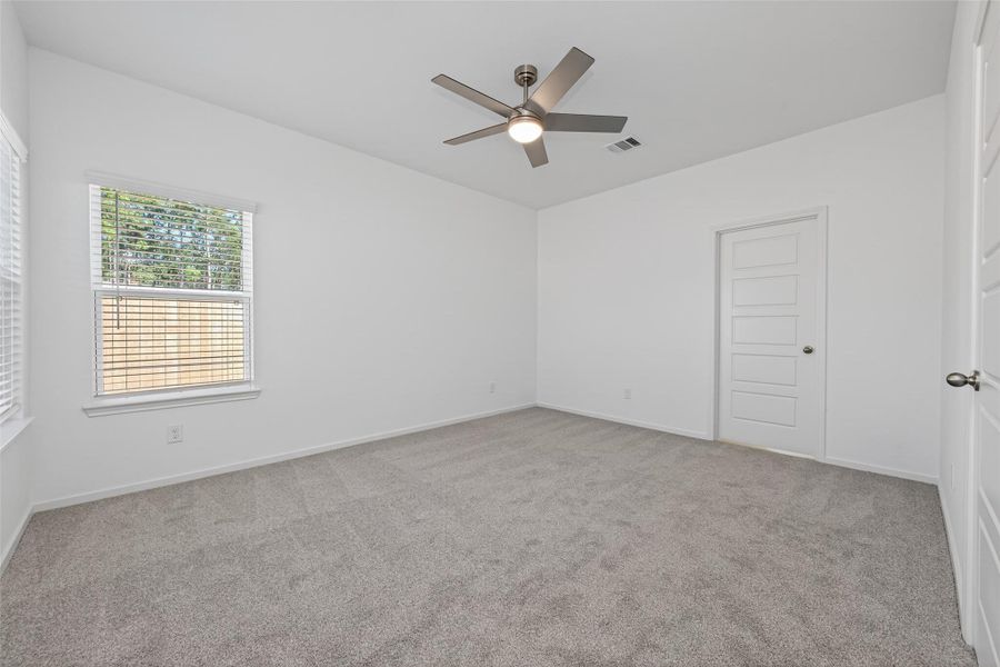 Spacious, unfurnished interior of a new home in Enclave at Willis, Willis (Image 31).