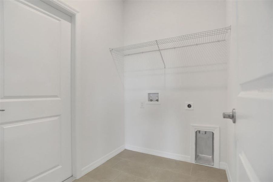 Spacious, unfurnished interior of a new home in Seaire, Parrish (Image 11).