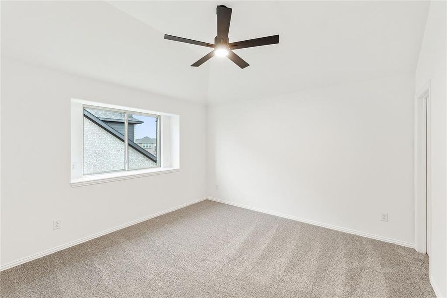 Spacious, unfurnished interior of a new home in Stone River Glen 60s, Royse City (Image 33).