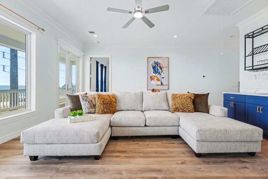 Furnished interior view inside a new home in , Galveston (Image 41).