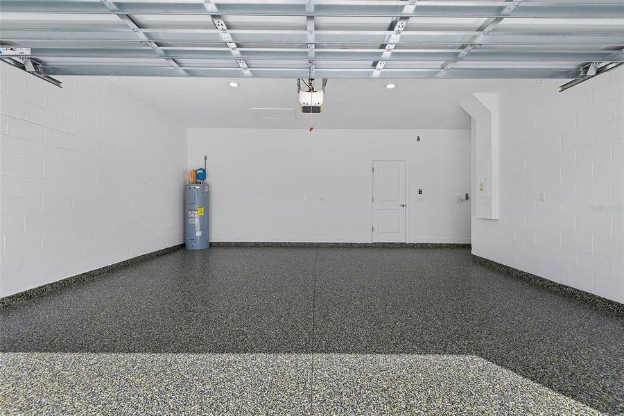 Spacious, unfurnished interior of a new home in , Palm Coast (Image 43).