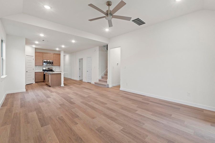 Spacious, unfurnished interior of a new home in Prairie Winds, Hutto (Image 27).