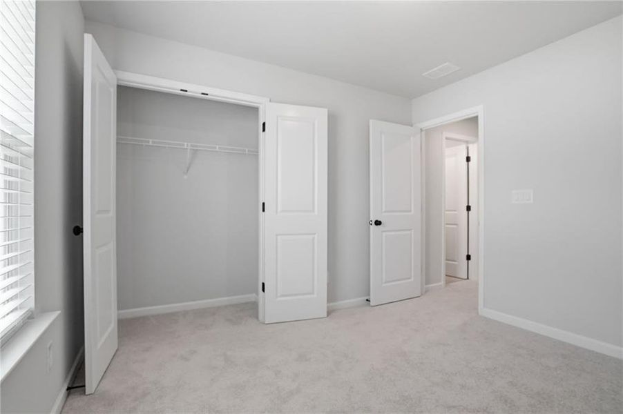 Spacious, unfurnished interior of a new home in Berkeley Mill, Cumming (Image 41).