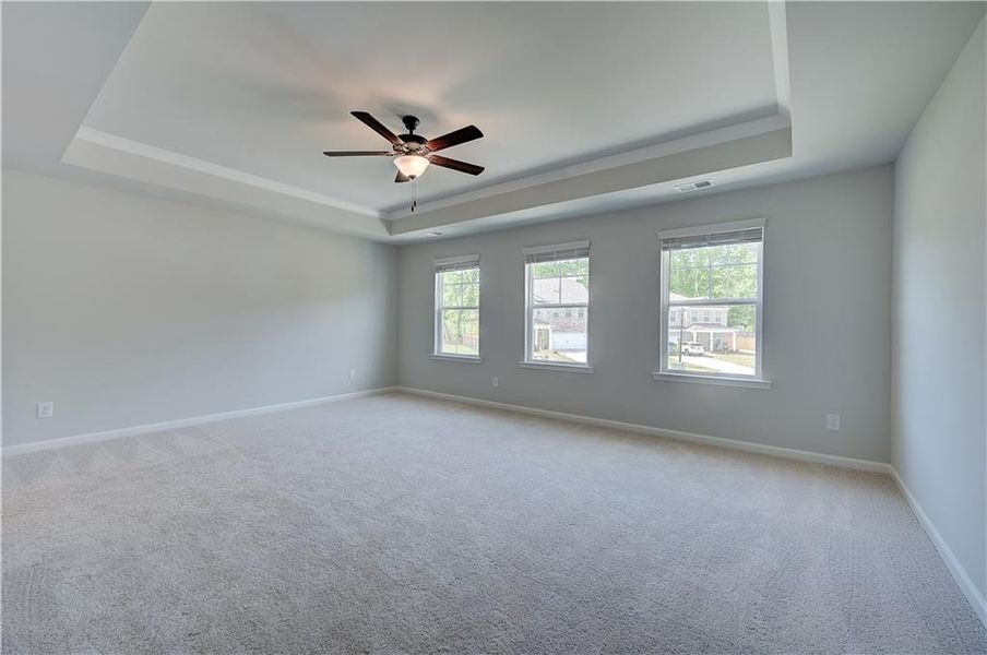 Spacious, unfurnished interior of a new home in Burchwood, Stockbridge (Image 13).