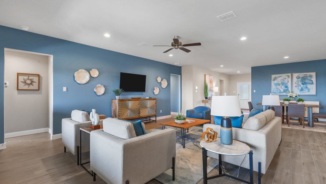 Furnished interior view inside a new home in Sandstone Estates, Granbury (Image 15). Furnished interior view inside a new home in Sandstone Estates, Granbury (Image 15).