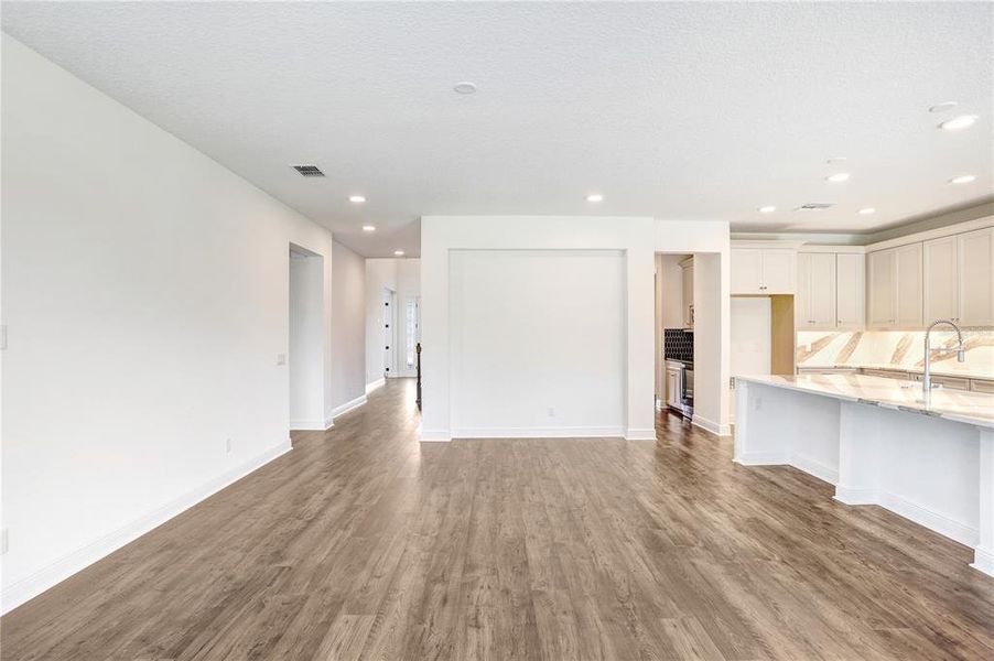 Spacious, unfurnished interior of a new home in Shortgrass at Two Rivers, Zephyrhills (Image 40). Spacious, unfurnished interior of a new home in Shortgrass at Two Rivers, Zephyrhills (Image 40).