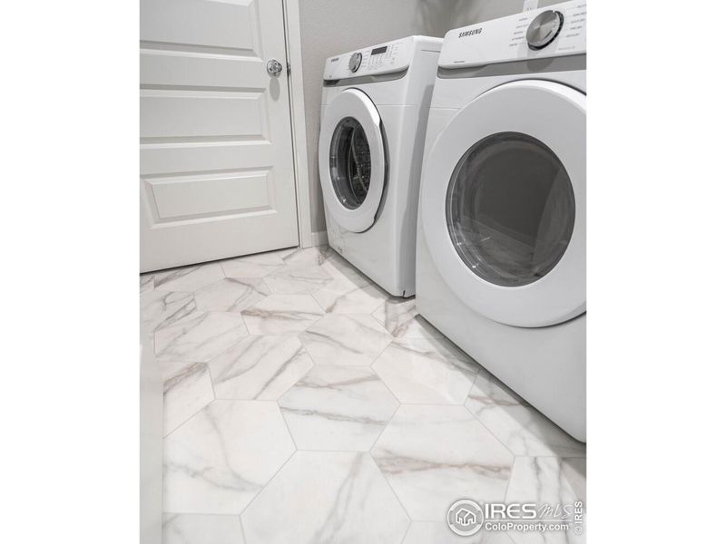 Stock photo, may contain additional upgrades - Laundry