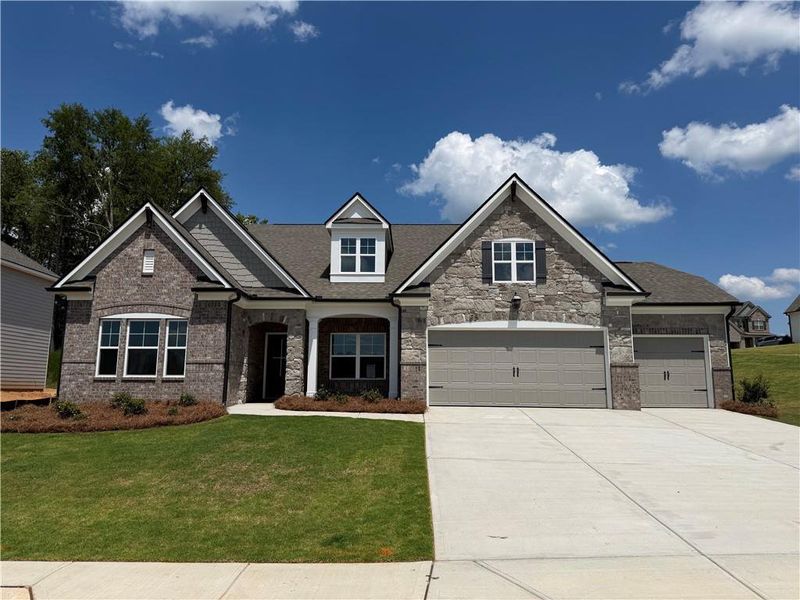 Front exterior of a new home in Mallard’s Landing, Jefferson, GA, highlighting curb appeal (Image 20).